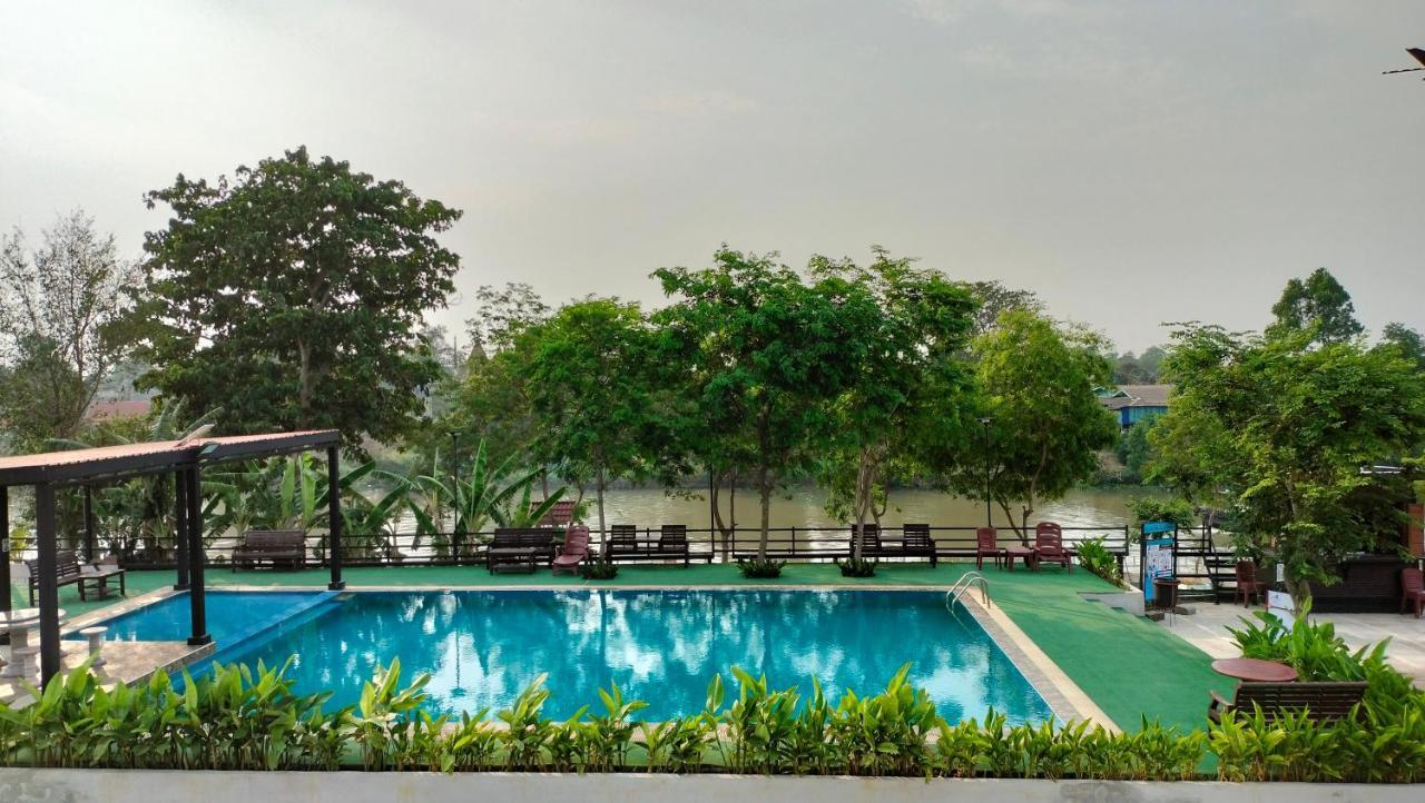 Toh Buk Seng Ayutthaya Hotel Exterior photo