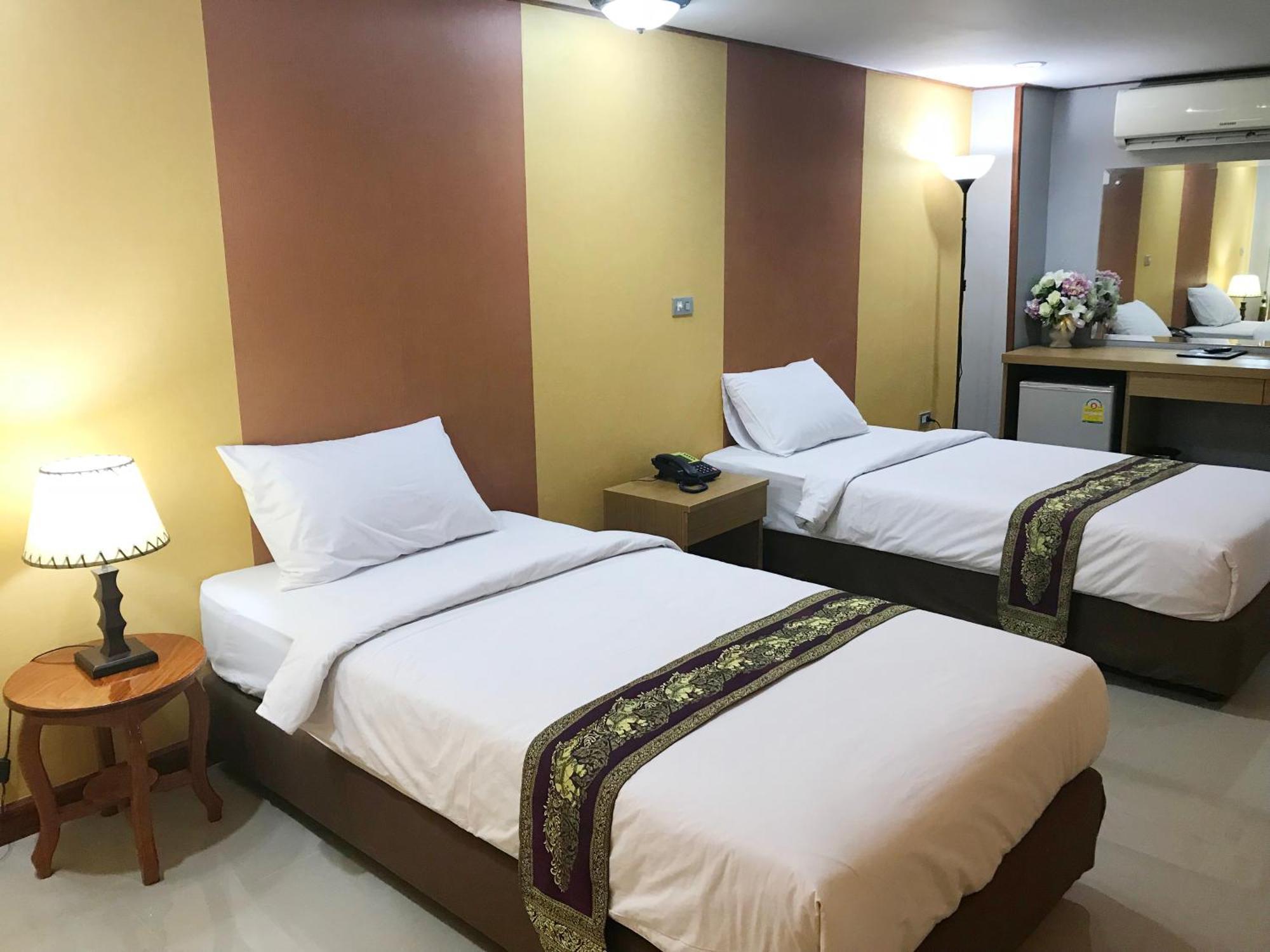 Toh Buk Seng Ayutthaya Hotel Exterior photo