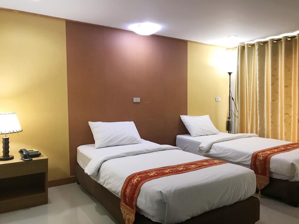 Toh Buk Seng Ayutthaya Hotel Exterior photo