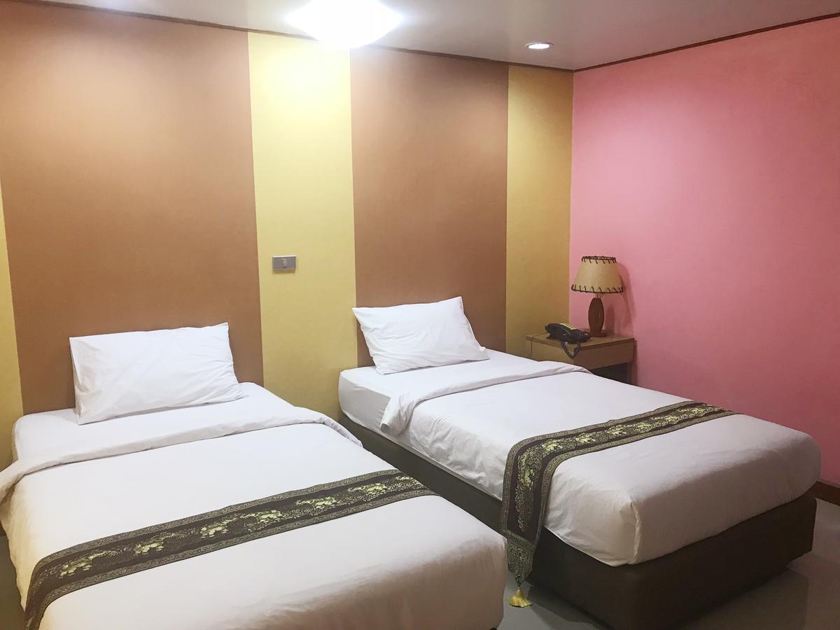 Toh Buk Seng Ayutthaya Hotel Exterior photo