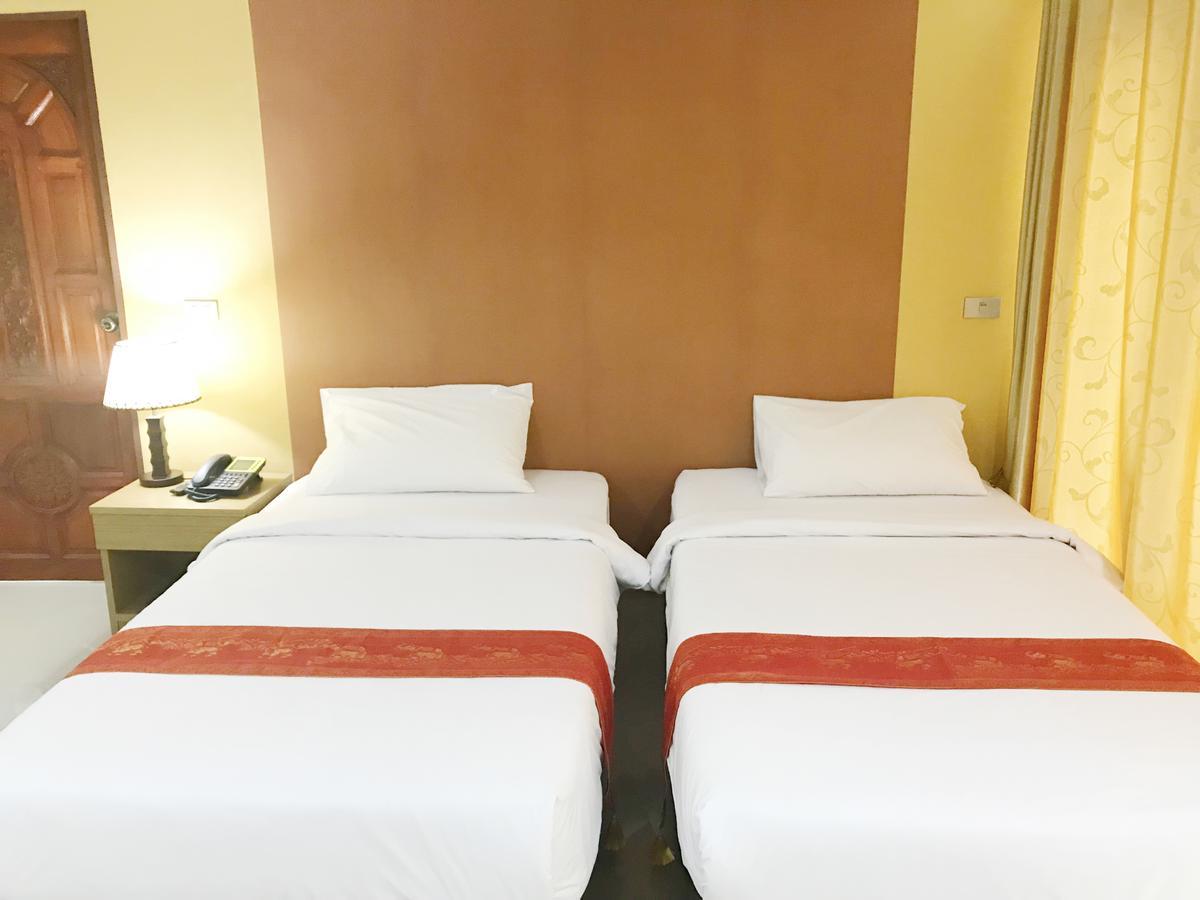 Toh Buk Seng Ayutthaya Hotel Exterior photo